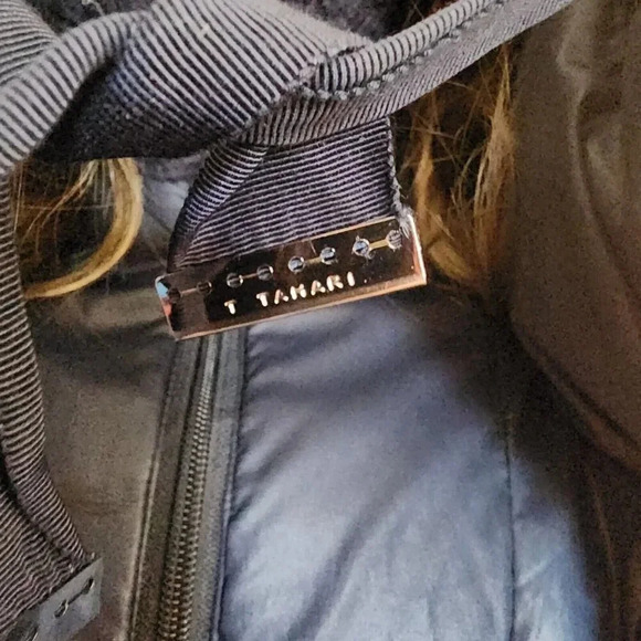 T Tahari 100% Polyester Puffer Hood Jacket Blue Zipper Long Sleeve Size Large - Picture 4 of 15